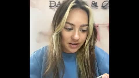 Snapshot of peachesncreampiezz chatting on July 17, 2026, 4:45 pm peachesncreampiezz online show from July 17, 2026, 4:45 pm