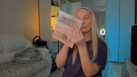 peachju1cy online show from January 20, 2025, 2:53 am