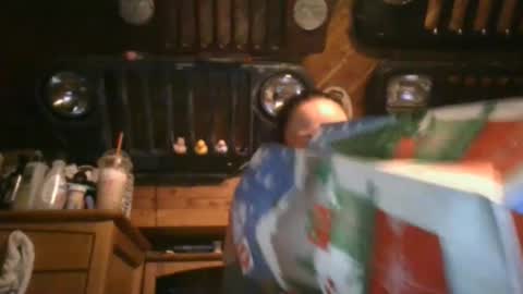 Snapshot of peachtree197 chatting on December 17, 2024, 2:33 am peachtree197 online show from December 17, 2024, 2:33 am