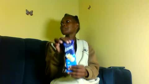 peachie online show from December 2, 2025, 7:20 pm