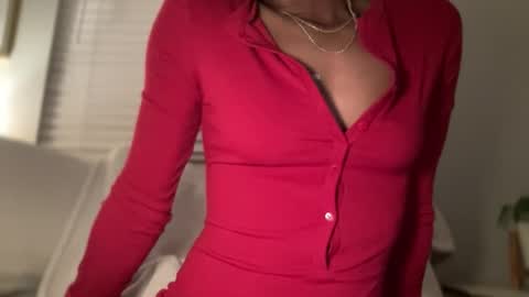 Peachy Keen Queen online show from May 1, 2026, 6:07 am