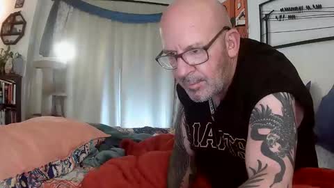Snapshot of peanutbutterandjealous1 chatting on April 25, 2026, 9:45 pm peanutbutterandjealous1 online show from April 25, 2026, 9:45 pm