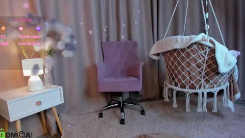 Snapshot of pearl_bloom chatting on February 19, 2026, 12:39 am Sex Leah online show from February 19, 2026, 12:39 am