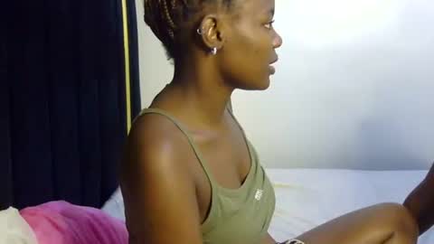 Snapshot of pearl_velvet chatting on February 26, 2026, 12:04 pm vel online show from February 26, 2026, 12:04 pm