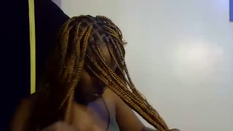 Snapshot of pearl_velvet chatting on March 2, 2026, 8:54 am vel online show from March 2, 2026, 8:54 am