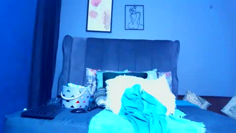 Snapshot of pearlblu38 chatting on January 5, 2026, 5:27 pm Pearl online show from January 5, 2026, 5:27 pm