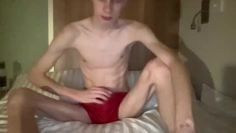 Snapshot of pearlsiren chatting on September 15, 2025, 10:54 pm twink jackson online show from September 15, 2025, 10:54 pm