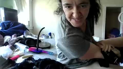 Snapshot of pebblezmeowkitty733247 chatting on May 8, 2026, 10:37 pm pebblezmeowkitty online show from May 8, 2026, 10:37 pm