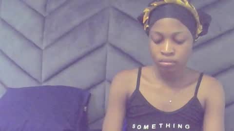 Lizzy online show from September 22, 2025, 1:24 pm