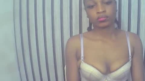 Lizzy online show from December 3, 2025, 10:52 pm