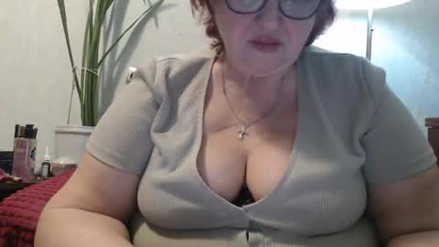 Snapshot of peggysoft chatting on April 22, 2026, 11:39 pm PeggySoft online show from April 22, 2026, 11:39 pm