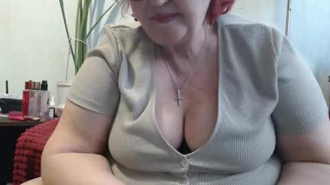 Snapshot of peggysoft chatting on April 23, 2026, 12:29 pm PeggySoft online show from April 23, 2026, 12:29 pm