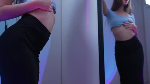 Snapshot of pelagy chatting on December 14, 2024, 10:56 am Pelagy Show time 2-10 pm Dubai time zone online show from December 14, 2024, 10:56 am