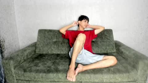 Snapshot of pelusos_mens chatting on April 18, 2026, 7:58 pm CAIN-19 ALLEN-18 RONALD-18 AUSTIN-18 MOD DANTE online show from April 18, 2026, 7:58 pm