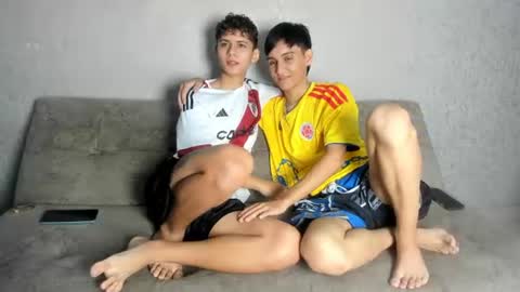 Snapshot of pelusos_mens chatting on July 21, 2026, 2:08 pm CAIN-19 ALLEN-18 RONALD-18 AUSTIN-18 MOD DANTE online show from July 21, 2026, 2:08 pm
