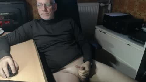 Pemue65 online show from December 16, 2025, 7:24 am