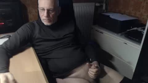 Pemue65 online show from March 16, 2026, 5:44 am