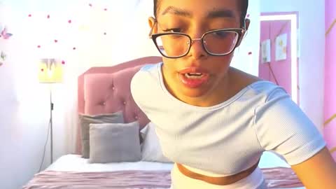 peneelopeecute online show from February 4, 2026, 9:20 pm