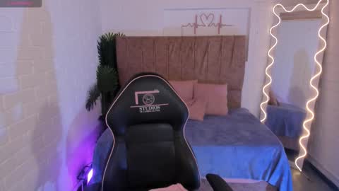 Snapshot of penelope_tay chatting on November 20, 2025, 3:28 am penelope online show from November 20, 2025, 3:28 am