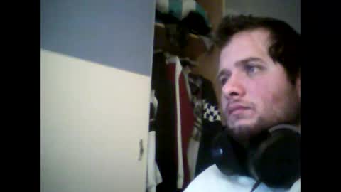 Penesaur online show from April 20, 2026, 1:19 am