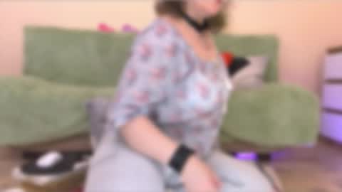 Snapshot of pepper_corn chatting on April 2, 2026, 12:03 pm Olga and Kirill online show from April 2, 2026, 12:03 pm