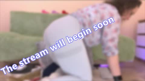 Snapshot of pepper_corn chatting on April 16, 2026, 9:10 am Olga and Kirill online show from April 16, 2026, 9:10 am