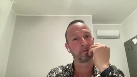 Snapshot of peppinslosqualo chatting on June 5, 2026, 8:25 pm peppinslosqualo online show from June 5, 2026, 8:25 pm