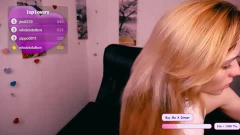 Snapshot of peppymia chatting on November 17, 2025, 7:36 am Mia online show from November 17, 2025, 7:36 am