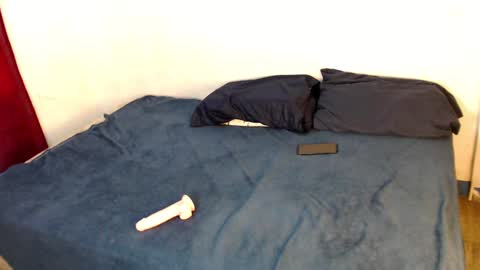 Snapshot of perfect_cum69 chatting on December 27, 2024, 10:48 pm ronna babe online show from December 27, 2024, 10:48 pm