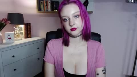 Snapshot of perfect_madeline chatting on January 9, 2025, 6:57 pm Madeline online show from January 9, 2025, 6:57 pm