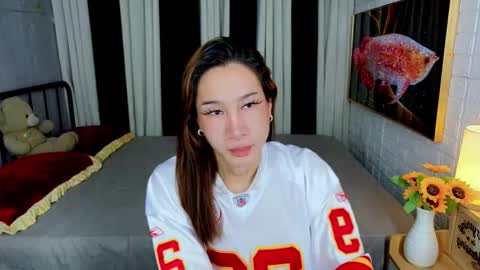 Chloe online show from October 26, 2025, 4:40 am