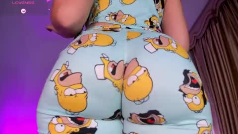 Perla online show from April 11, 2026, 2:27 am