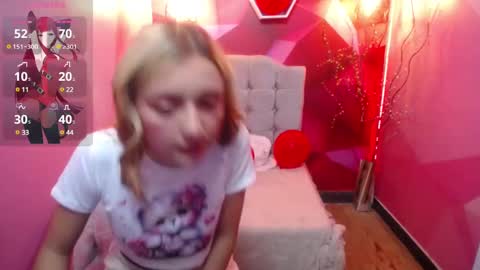 PERLA RED online show from March 7, 2025, 12:34 pm