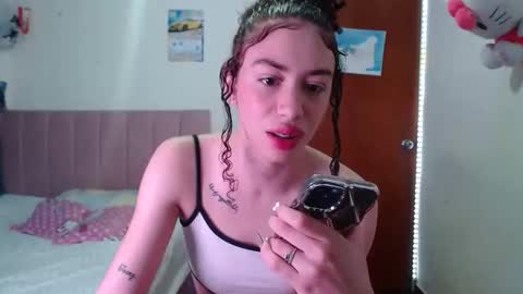 perlaweb_09 online show from December 17, 2025, 2:17 am