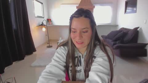 Marie online show from February 4, 2025, 1:48 pm