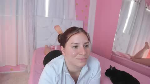 Marie online show from September 12, 2025, 9:59 pm