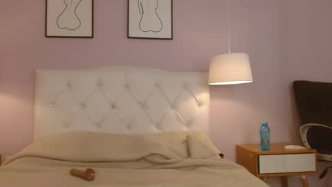 Persefone  online show from January 15, 2026, 11:37 am