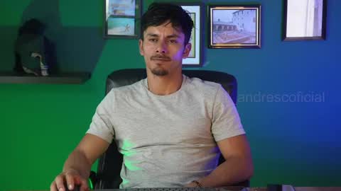 Snapshot of perseoo_88 chatting on October 28, 2025, 7:49 pm andres online show from October 28, 2025, 7:49 pm