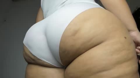  Alexandra  online show from December 18, 2025, 4:46 pm