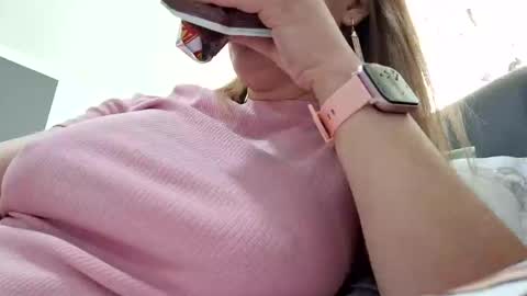 Lisa -  online show from February 25, 2025, 11:30 am