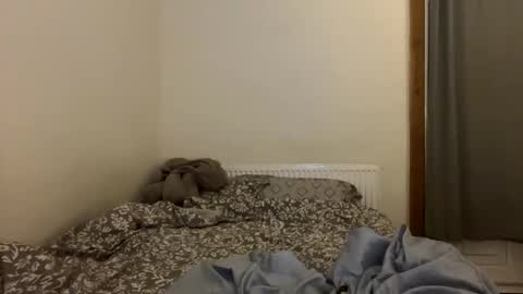 petal_lou02 online show from October 1, 2025, 11:11 pm