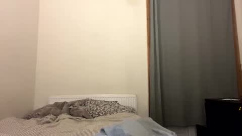 petal_lou02 online show from October 14, 2025, 11:16 pm