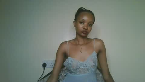 Snapshot of petal_palette chatting on June 16, 2026, 12:52 pm Lolly online show from June 16, 2026, 12:52 pm