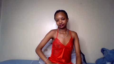 Snapshot of petal_palette chatting on July 22, 2026, 4:04 am Lolly online show from July 22, 2026, 4:04 am
