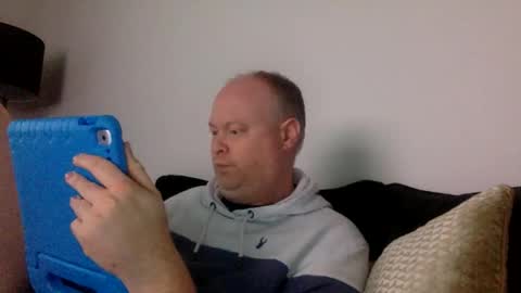 Snapshot of pete_crewe chatting on December 17, 2025, 12:00 pm pete_crewe online show from December 17, 2025, 12:00 pm