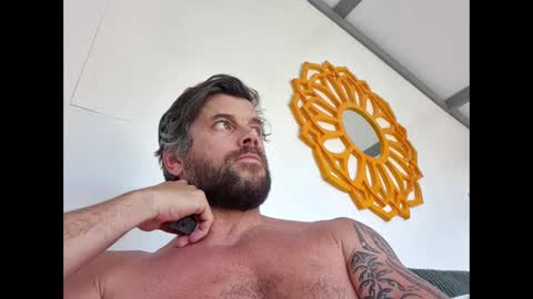 Snapshot of pete_le_meat chatting on April 25, 2026, 1:36 pm pete_le_meat online show from April 25, 2026, 1:36 pm