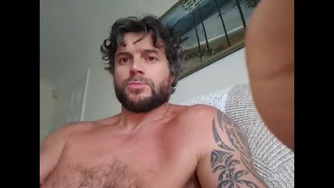 Snapshot of pete_le_meat chatting on June 1, 2026, 7:04 pm pete_le_meat online show from June 1, 2026, 7:04 pm
