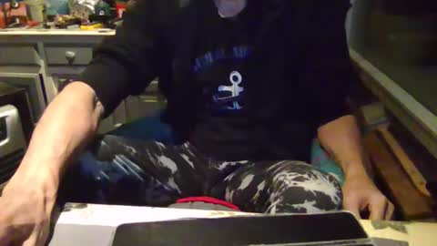 Snapshot of peter_on_kik chatting on December 18, 2025, 5:13 am make me cum in pvt dutch german daddy c2c bigcock online show from December 18, 2025, 5:13 am