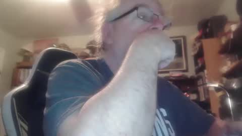 Snapshot of peterinohio57 chatting on April 27, 2026, 10:13 am peterinohio57 online show from April 27, 2026, 10:13 am