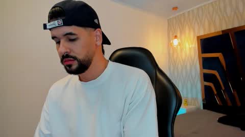 PETES EVANS new account online show from November 30, 2025, 1:59 pm